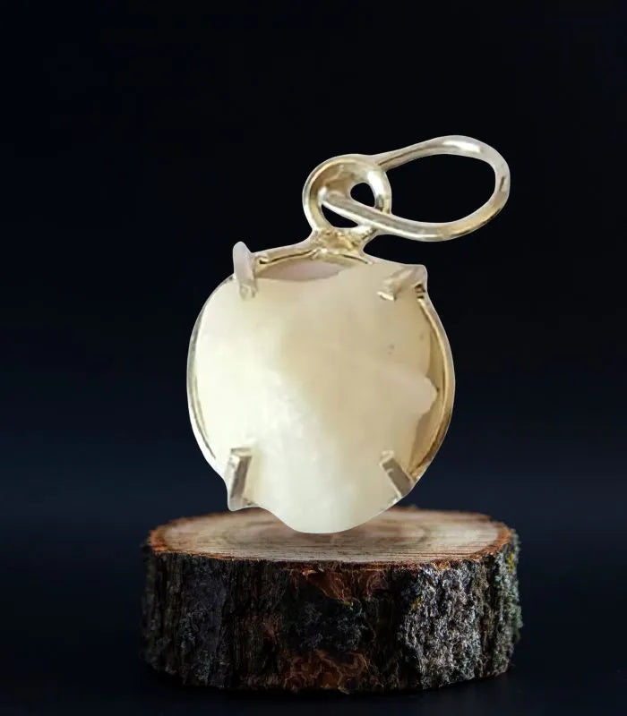 Machmani Locket - मच्छ मणि लॉकेट